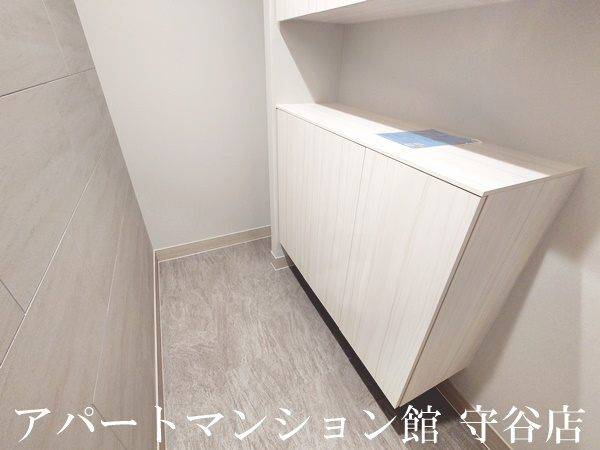D's LIEN (ディ-ズリアン) Bの玄関