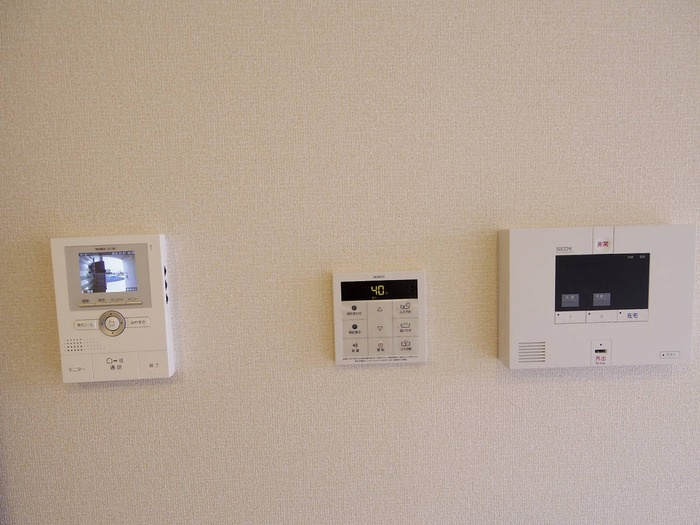 フローラのセキュリティ|カラーモニター付インターホン（録画機能付）・追焚給湯器・SECOMホームセキュリティ標準搭載