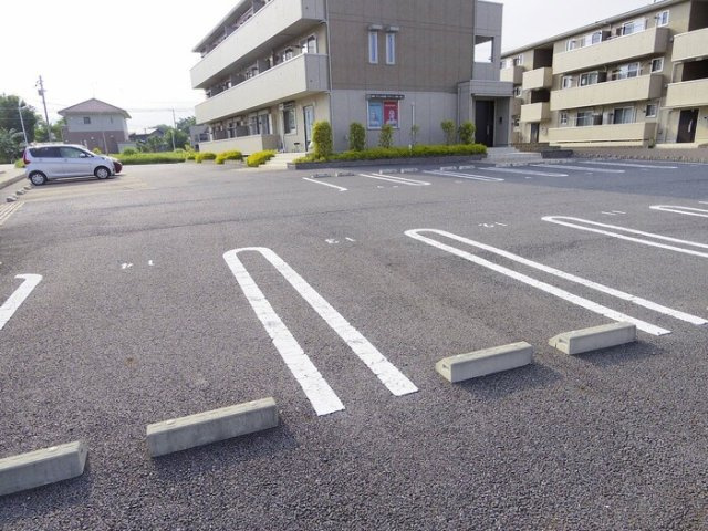 マルシェみどりのⅡの駐車場|駐車場