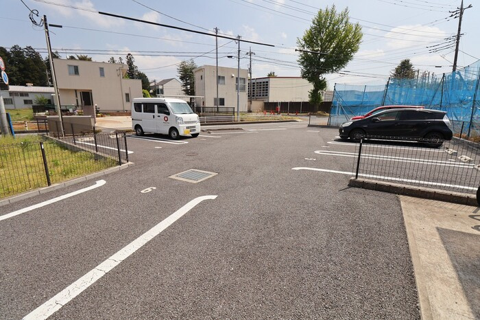 カーサ フィオ－レの駐車場|駐車場