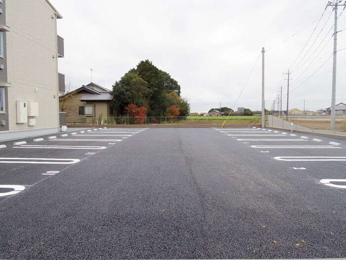 ラヴィーヌみどりのの駐車場|駐車場
