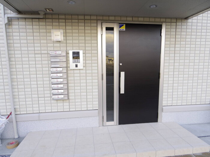 ラヴィーヌみどりののエントランス|エントランスのオートロック