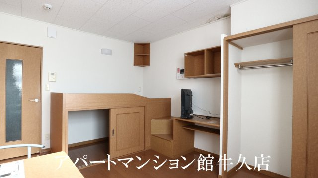 レオパレスサンフラワーつくばの居間・リビング