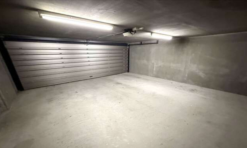 灘区篠原本町３丁目の駐車場