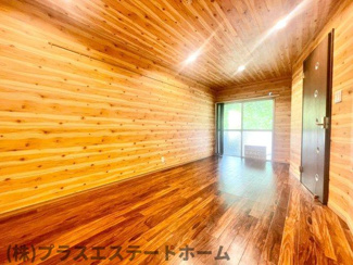 【居間・リビング】 | 丸山町1丁目車庫付き戸建