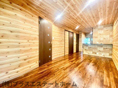 【居間・リビング】 | 丸山町1丁目車庫付き戸建