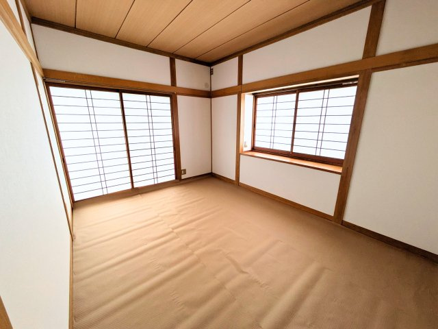 高岡町戸建ての和室|                                                  