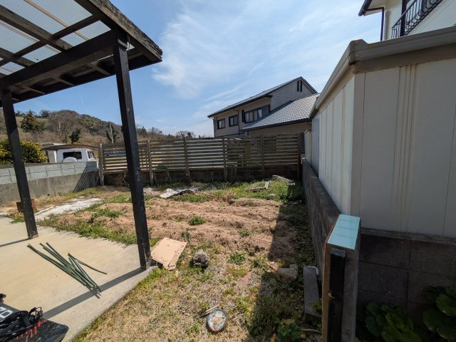 新浜町戸建ての庭|簡単な家庭菜園も楽しめるお庭です