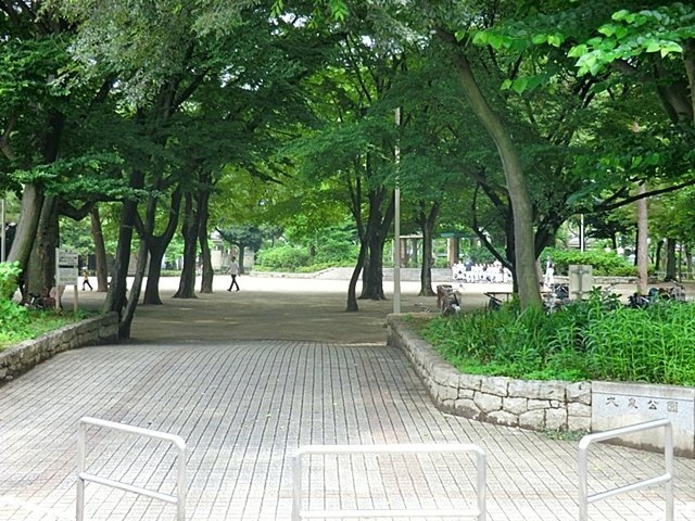 フランの周辺|大泉公園まで550m
