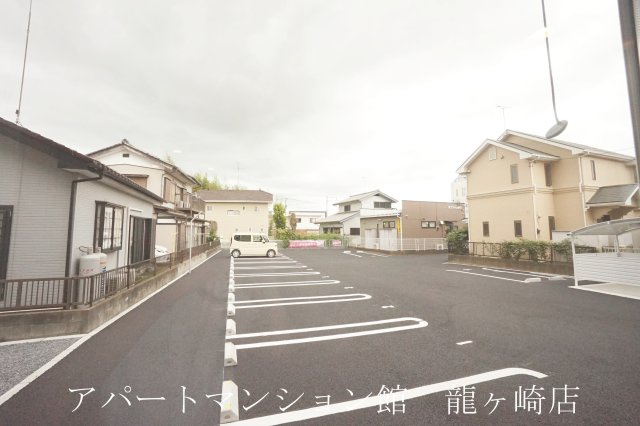 ブランシュ　フルールARの駐車場