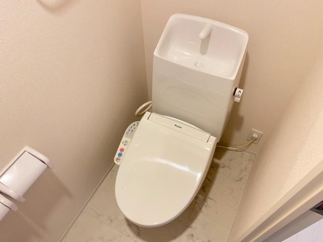 サンシャインヒルのトイレ|シャワー付トイレ