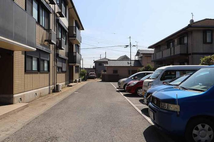グレイスコートの駐車場|カースペースがあります