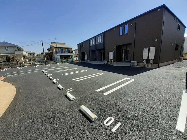エピナール土浦２の駐車場