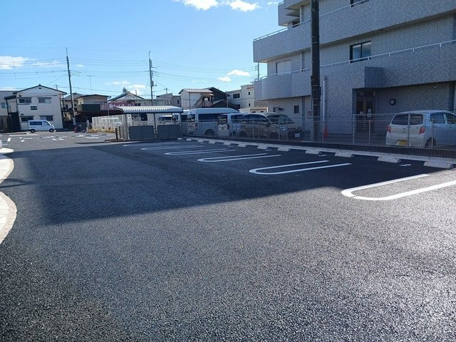 エムロード　Ａの駐車場