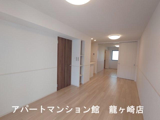 ラ・メゾン土浦Ⅱの居間・リビング