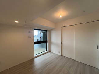 【洋室】 | ジオタワー新町 | 【洋室】約8.0帖のリビングダイニング！高層階南西角部屋の景色を楽しめます！