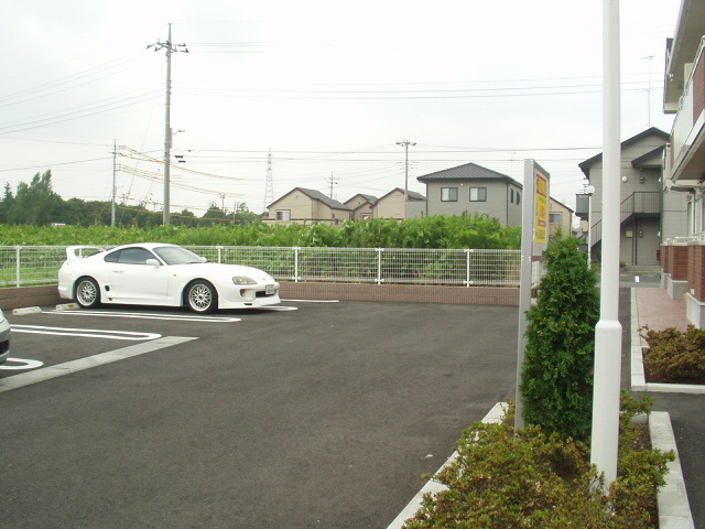 アクラ－ジュの駐車場|その他
