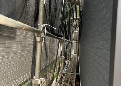 【発電・温水設備】 | 大野台新築戸建 | 省エネ給湯器とは従来型の給湯器より熱効率が高く、少ない燃料でたくさんのお湯を沸かすことが出来る高効率な給湯器のことを指します。また、省エネ給湯器には種類があり、利便性や効果なども様々です。
