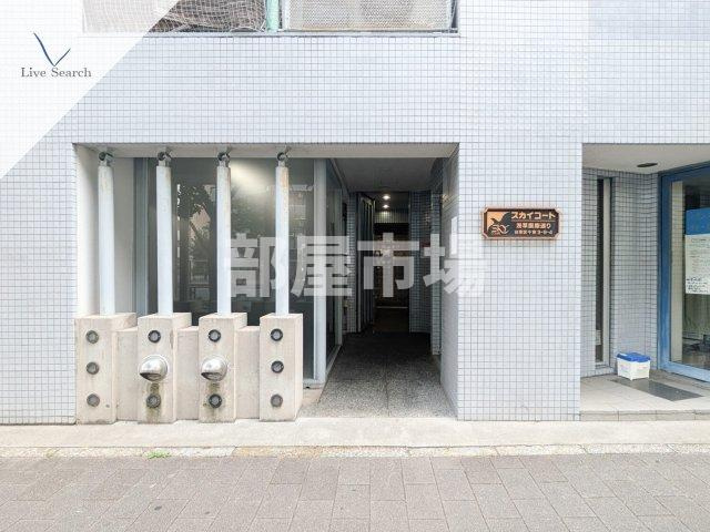 スカイコート浅草国際通りのエントランス
