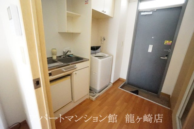 【玄関】 | レオパレスメゾンヒラツカB | ※同タイプ