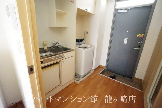 レオパレスメゾンヒラツカAの玄関