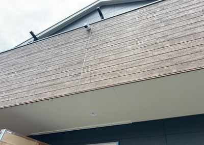 【バルコニー】 | 上矢部新築戸建 | バルコニーは、室外の専用スペースのうち、「屋根がなく開放された空間」であるものを指します。ベランダより広いタイプのものが多く、日当たりもよいため家庭菜園などを楽しみたい人にとって適した環境となります。