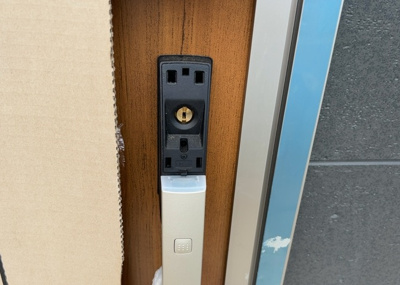 【防犯設備】 | 上矢部新築戸建 | 当然のことではありますが、オートロックやセンサーライト、ホームセキュリティーなどの防犯設備があれば、小さいお子様がいるご家庭も安心ですよね！まず物件購入の際は、防犯設備もチェックするようにしましょう。