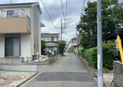 【展望】 | 上矢部新築戸建 | 桜や紅葉の名所に出かける人は多いと思いますが、家にいながら季節の移ろいを感じる生活を送りませんか？リビングや窓から見える景色が生活を彩るワンポイントに！現地から見える景色を堪能してみては如何でしょう。