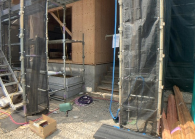 【庭】 | 東原新築戸建 | 家族でのBBQを行うのであれば3坪程度の広さがあればよいでしょう。ガーデニングや家庭菜園を楽しむ際は、手入れが行き届く範囲にすると安心です。また、庭のある方角や接道が気になる方は事前に確認しましょう。