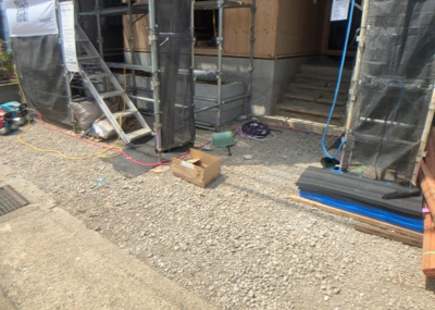 【駐車場】 | 東原新築戸建 | 駐車場と明記されていても、最小スペースでつくられた駐車場だと大型車は駐車できなかったり、出入りしにくくなったりする可能性があります。お車のサイズと購入したい物件の駐車場のサイズを現地で確認しましょう。