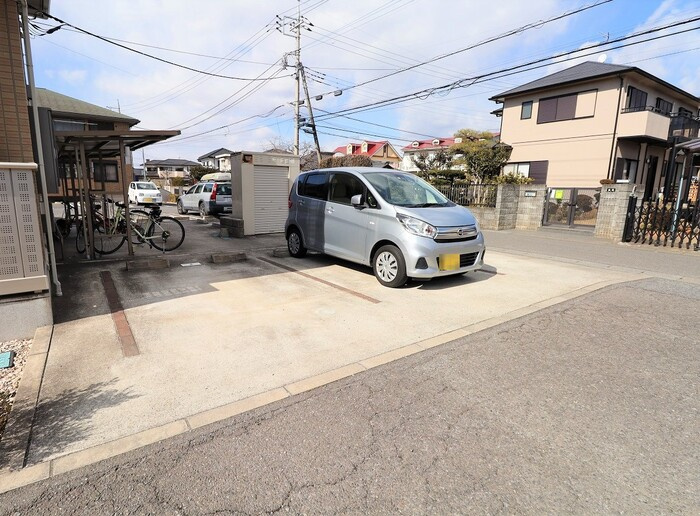 LA VITA FELICE（ﾗ ｳﾞｨｰﾀ ﾌｪﾘｰﾁｪ）の駐車場|駐車場