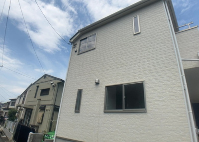 【庭】 | 栗原中央新築戸建 | 庭があることでガーデニングや家庭菜園はもちろん、こどもの遊び場やペットを放して遊ぶことができます。また、家の周囲に余裕があるということです。隣地との間があれば、十分な日当たりと、風通しが確保できます。