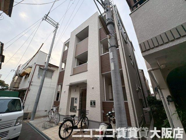 大阪市生野区桃谷３丁目のアパートの外観