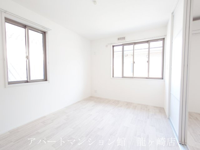 プラムコート(ZEH)の洋室