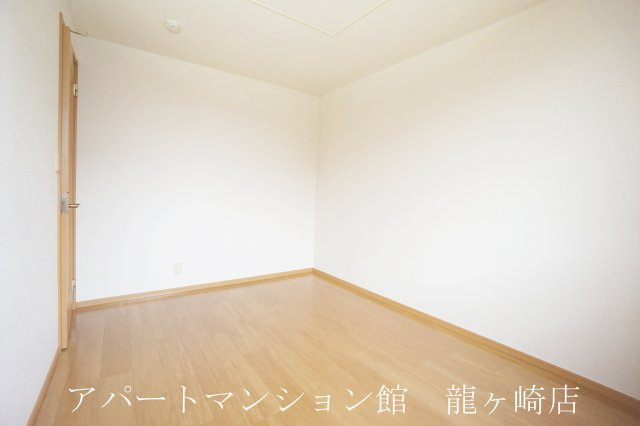 グリシーヌ・パレⅡＡ棟の寝室
