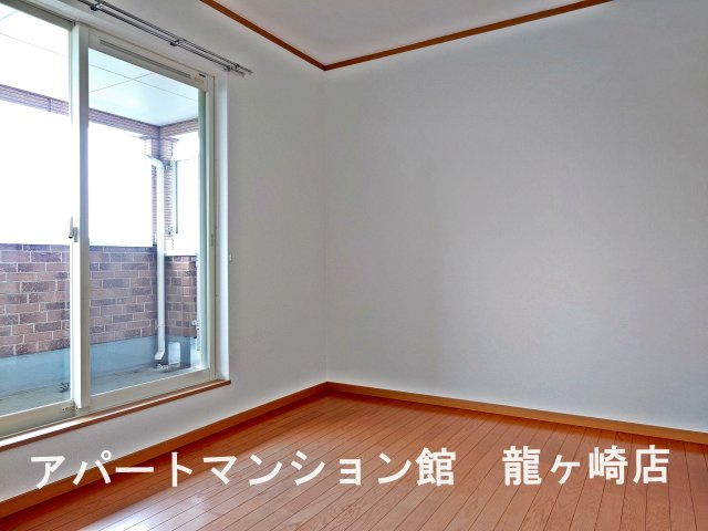 さくらヒルズⅡの洋室