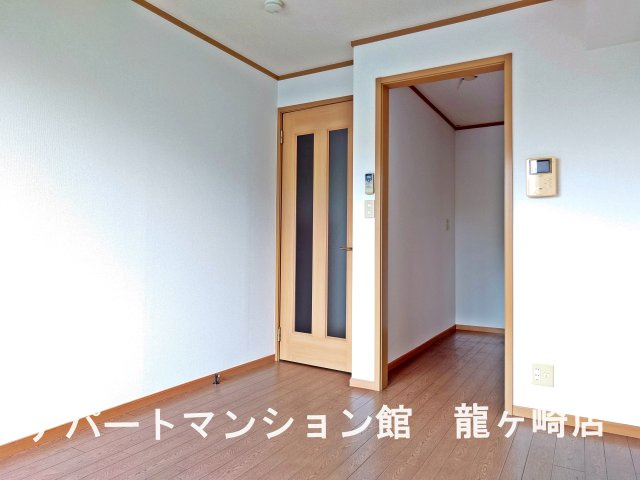 さくらヒルズⅡの居間・リビング