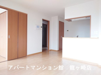 【内装】 | 雫Ⅱ(しずく） | オシャレなカウンターキッチン♪