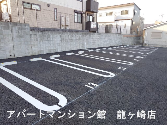 Oliveの駐車場