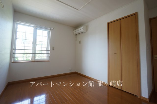 さくらヒルズ霞台　弐番館の洋室