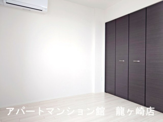 【寝室】 | メゾン　ベルフルール