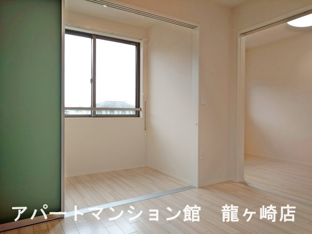 メゾン　ベルフルールの居間・リビング