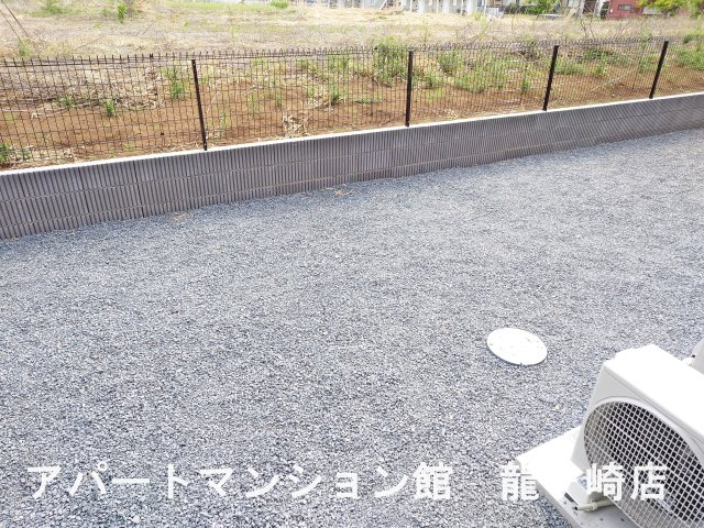 メゾン　ベルフルールの庭