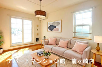 【居間・リビング】 | さくらヒルズ霞台　壱番館 | CGで家具等を配置したものです。実際に家具等は含まれません