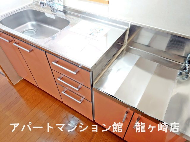 グリシーヌ・パレⅡＡ棟のキッチン