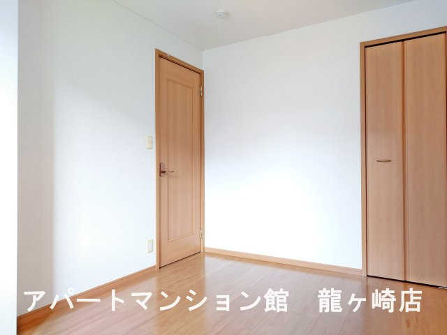 グリシーヌ・パレⅡＡ棟の洋室