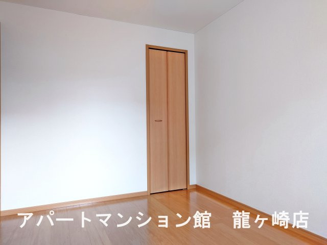 グリシーヌ・パレⅡＡ棟の洋室
