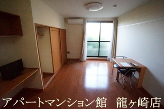 【居間・リビング】 | レオパレス慶 | 画像3