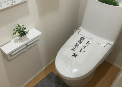 【トイレ】 | 光が丘新築戸建 | トイレは大きさや形、機能、抗菌性などが異なる多種多彩なタイプが各メーカーから出ています。それぞれに良さがあるため、事前にどういったタイプのトイレがいいのかをご家庭内で決めて、内見に行くといいでしょう。