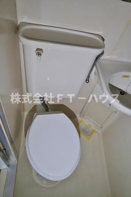日神パレステージ市川のトイレ